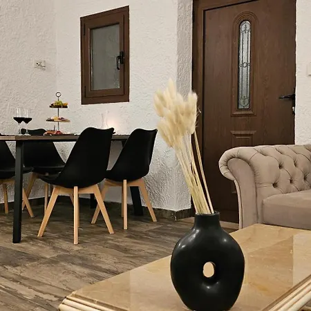 度假居 Meditation Marathiás